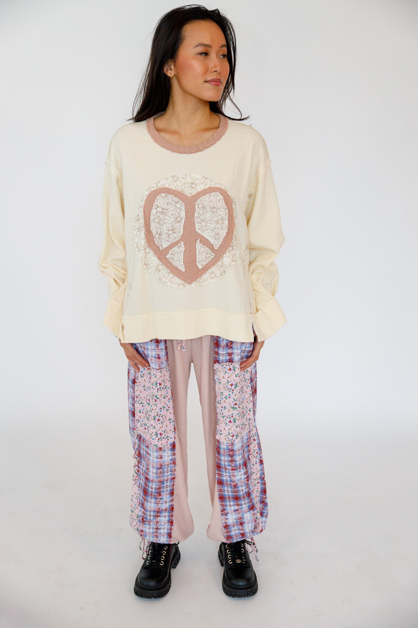 Quinn - Peace Sign Long Sleeve