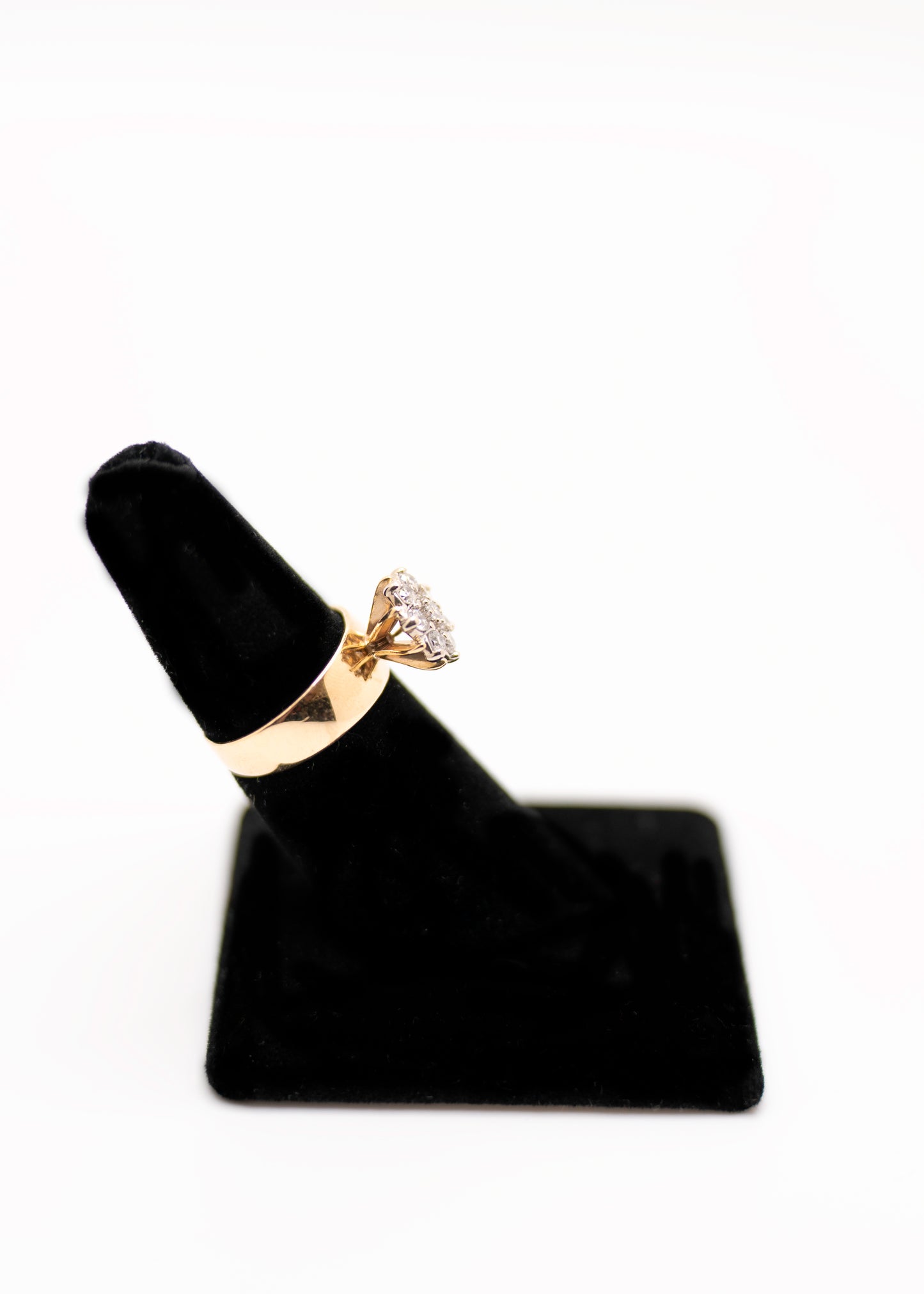 Vintage 10K Yellow Gold Illusion Diamond Flower Style Ring