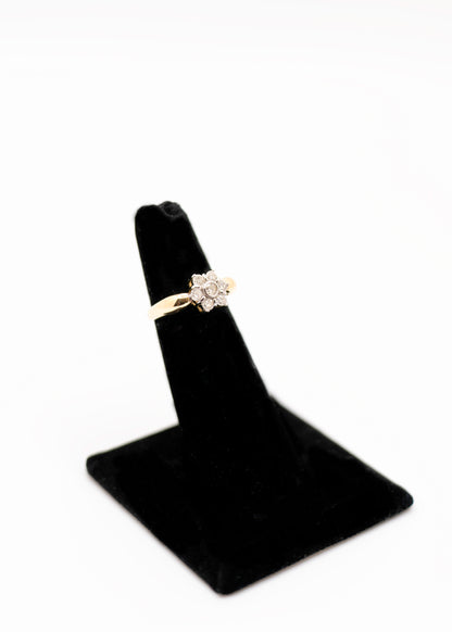 Vintage 14k Gold and Diamond Diamond Floral Daisy Ring