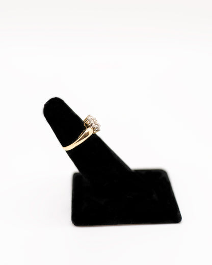 Vintage 14k Gold and Diamond Diamond Floral Daisy Ring