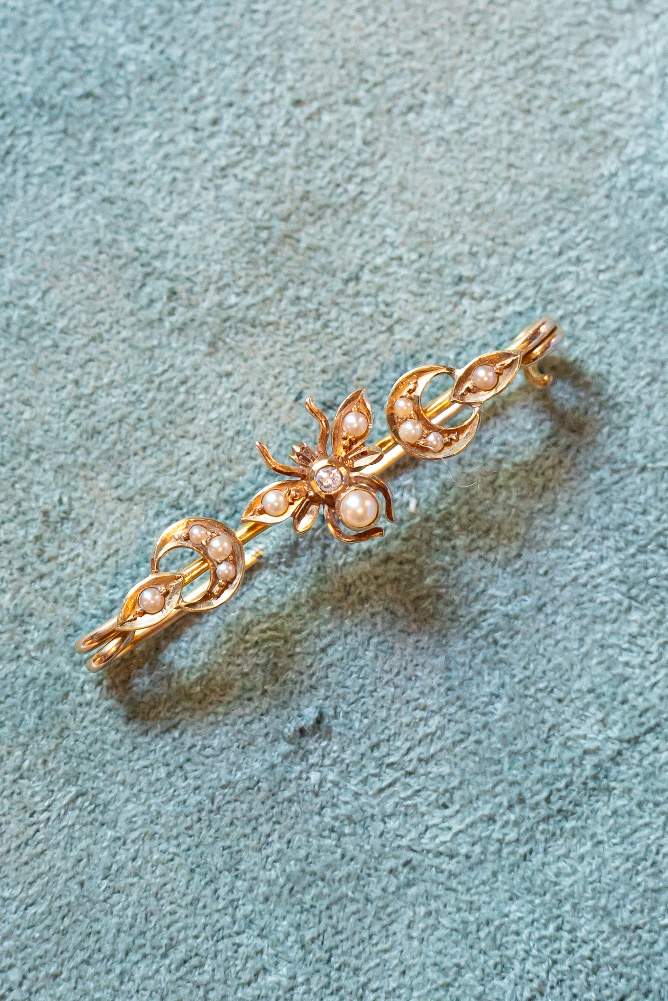 Art Nouveau Antique 16k Bee Brooch with Seed Pearls and Diamond